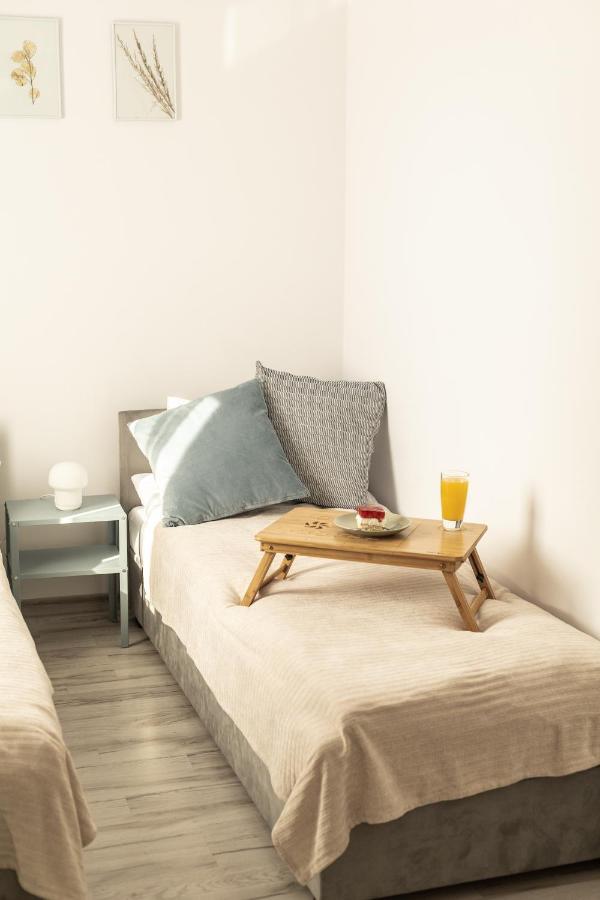 Ferienwohnung Apartament Pod Lasem Oldrzychowice Klodzkie Exterior foto