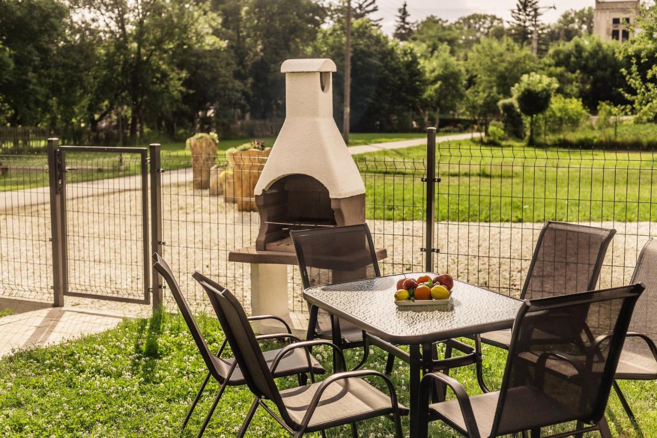 Ferienwohnung Apartament Pod Lasem Oldrzychowice Klodzkie Exterior foto